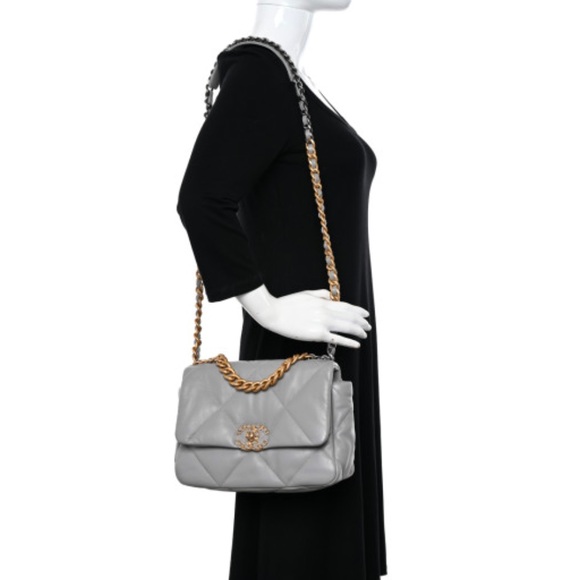 CHANEL 19 Grey Quilted Goatskin Medium Bag Ruthenium Silver Gold Hardware Purse - Picture 2 of 13